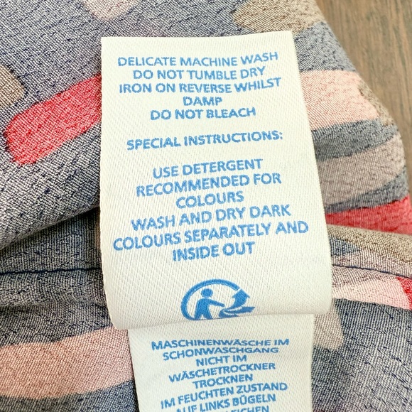 NWOT Boden Size 6 Geometric Blouse Red Coral White and Navy - Picture 9 of 11